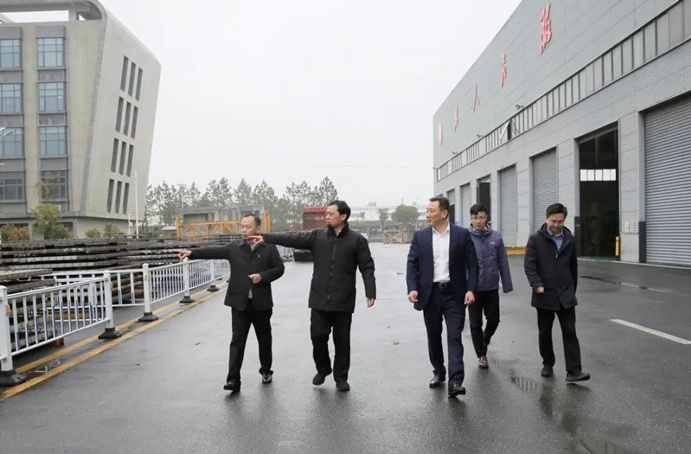 市政公用集團黨委副書記、總經(jīng)理萬義輝到市政遠大公司調(diào)研指導(dǎo)