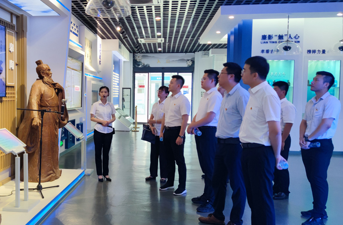 機(jī)關(guān)第一黨支部開(kāi)展七月主題黨日活動(dòng)