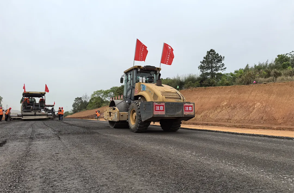 南昌云翔大道級配碎石施工啟動 | 安全質(zhì)量雙控推進路面結(jié)構(gòu)新階段